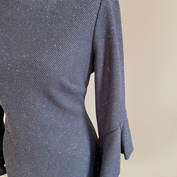 Vince Camuto Sparkly Gray Flare Sleeve Sheath Dress - Size 8 - Picture 3 of 6